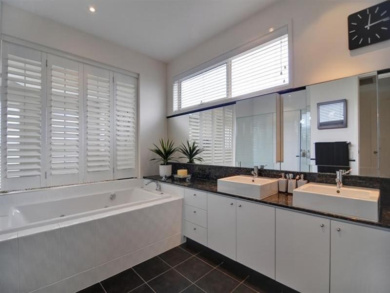 2525 Gracemere Circuit North, Hope Island QLD 4212