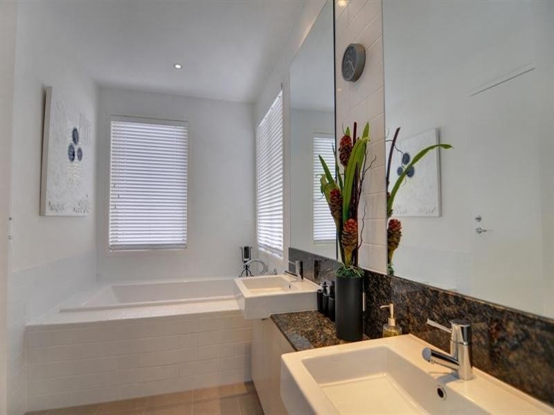 2525 Gracemere Circuit North, Hope Island QLD 4212