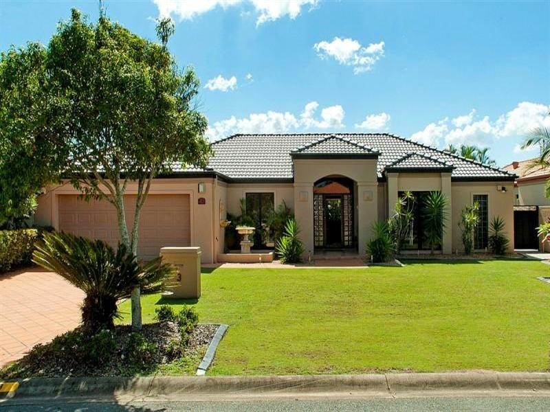 3 The Parade, Helensvale QLD 4212