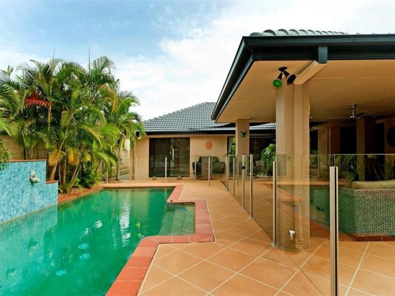 3 The Parade, Helensvale QLD 4212