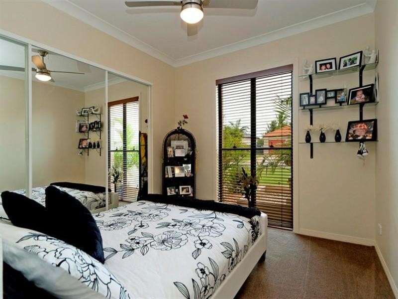3 The Parade, Helensvale QLD 4212
