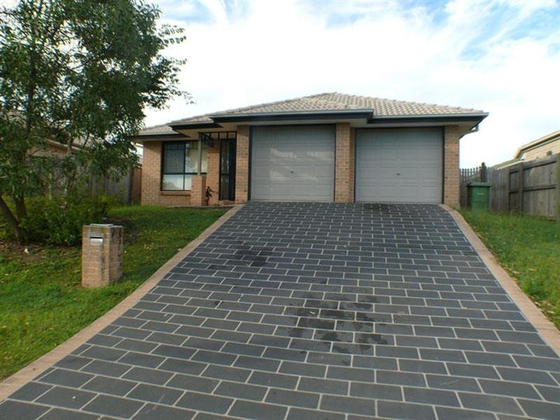 26 Lake Manchester Street, Logan Reserve QLD 4133