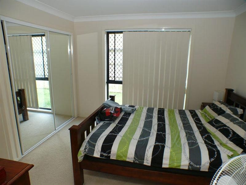 26 Lake Manchester Street, Logan Reserve QLD 4133