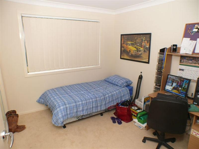 26 Lake Manchester Street, Logan Reserve QLD 4133