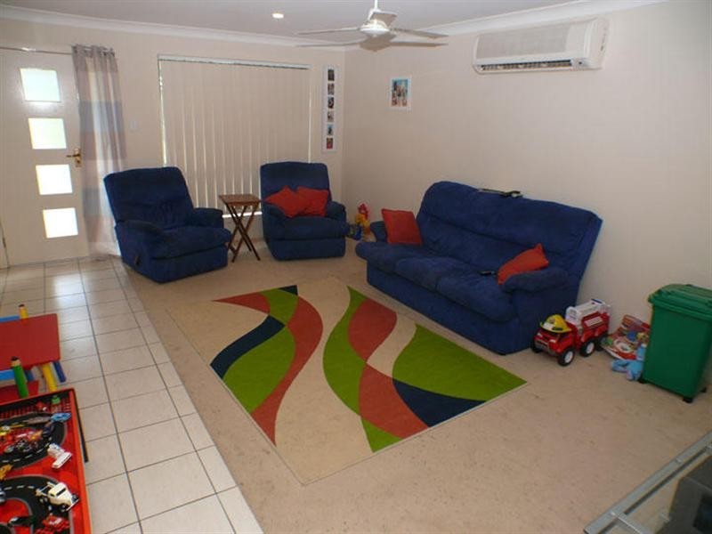 26 Lake Manchester Street, Logan Reserve QLD 4133