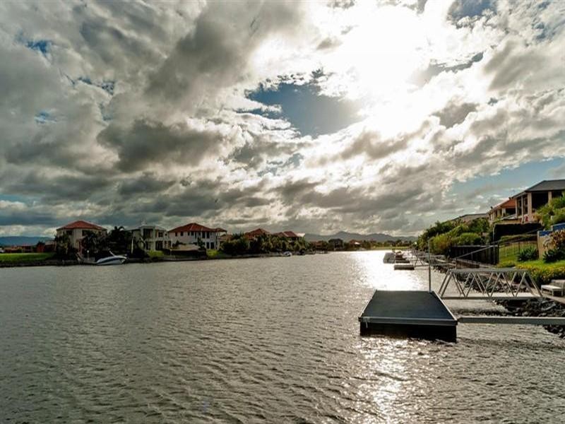 14 Windchimes Way, Hope Island QLD 4212