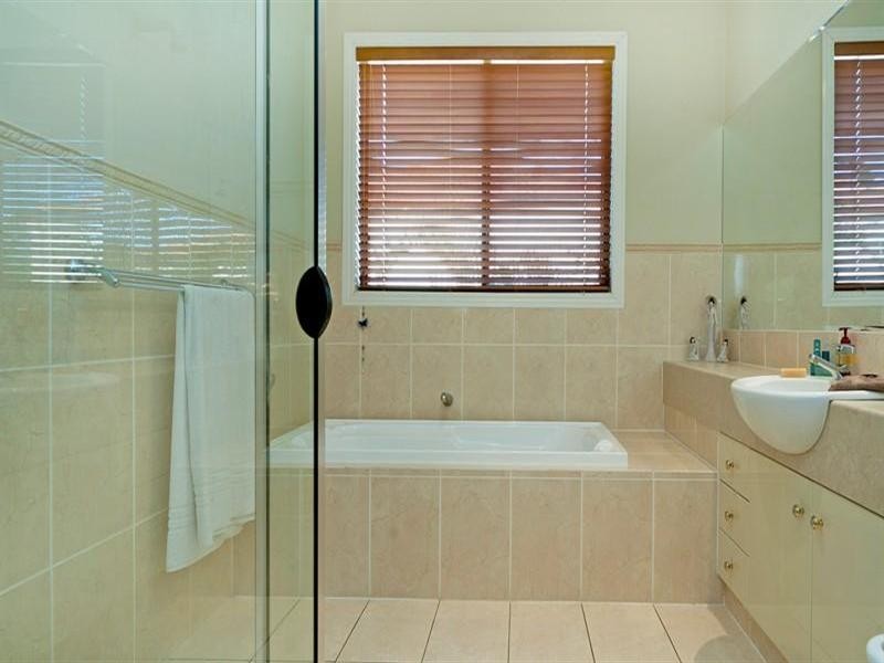 14 Windchimes Way, Hope Island QLD 4212