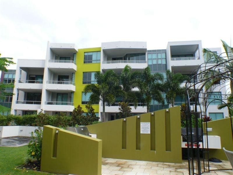 28 Bayview Street, Runaway Bay QLD 4216