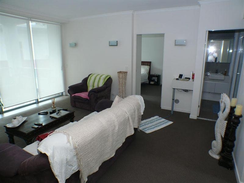 28 Bayview Street, Runaway Bay QLD 4216