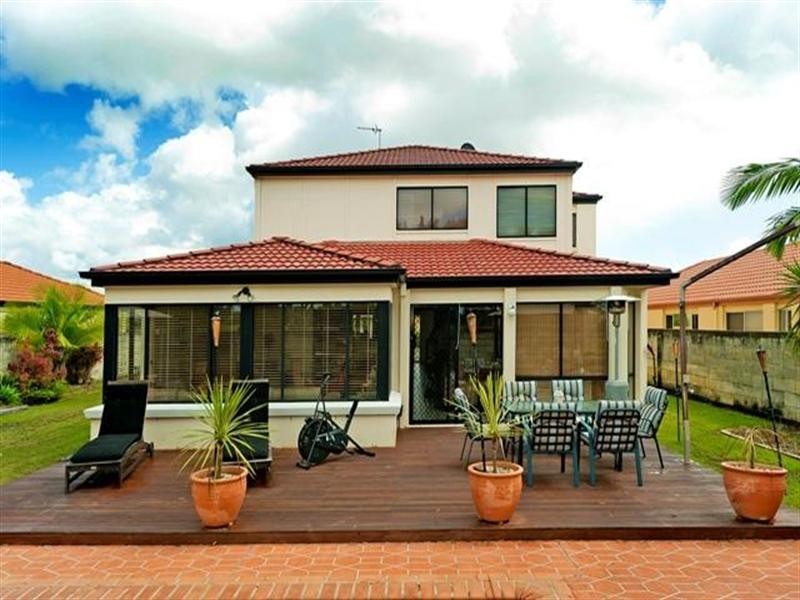 4 Parkwater Terrace, Helensvale QLD 4212