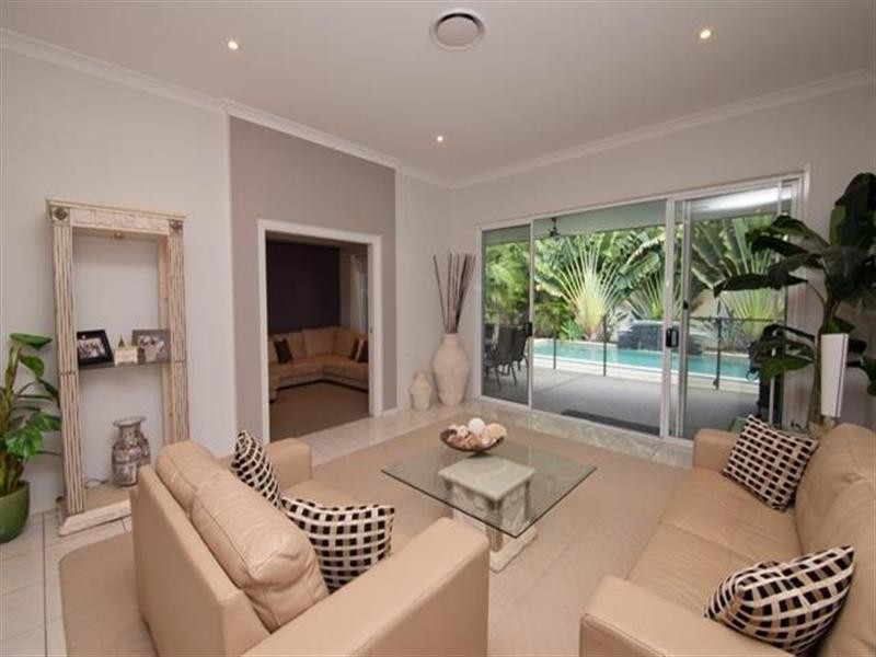 5 Riverlinks Blvd East, Helensvale QLD 4212