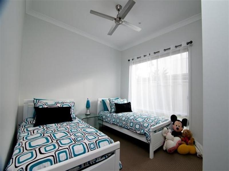 5 Riverlinks Blvd East, Helensvale QLD 4212