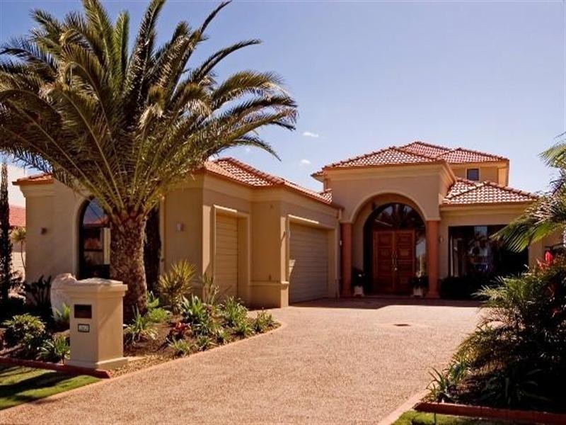 2162 Beaufort Way, Hope Island QLD 4212