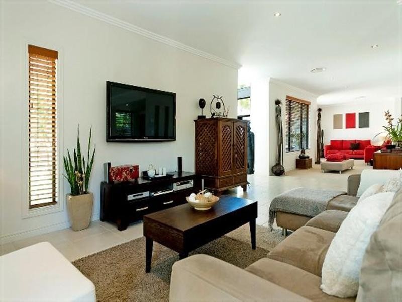 2358 Belmont Court East, Hope Island QLD 4212