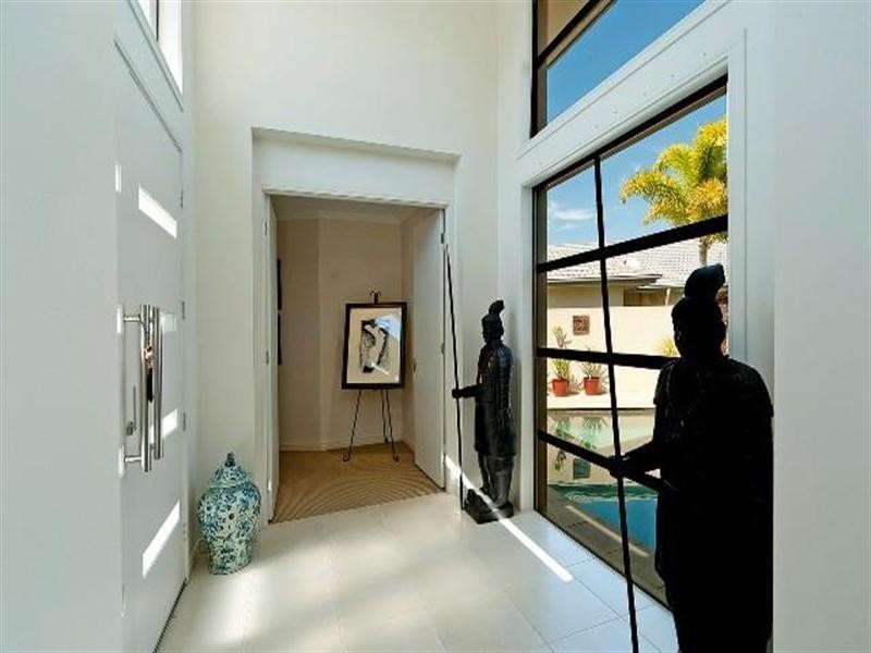 2358 Belmont Court East, Hope Island QLD 4212