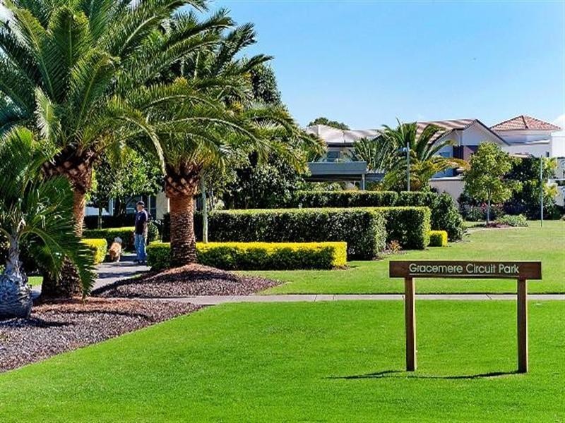 2358 Belmont Court East, Hope Island QLD 4212