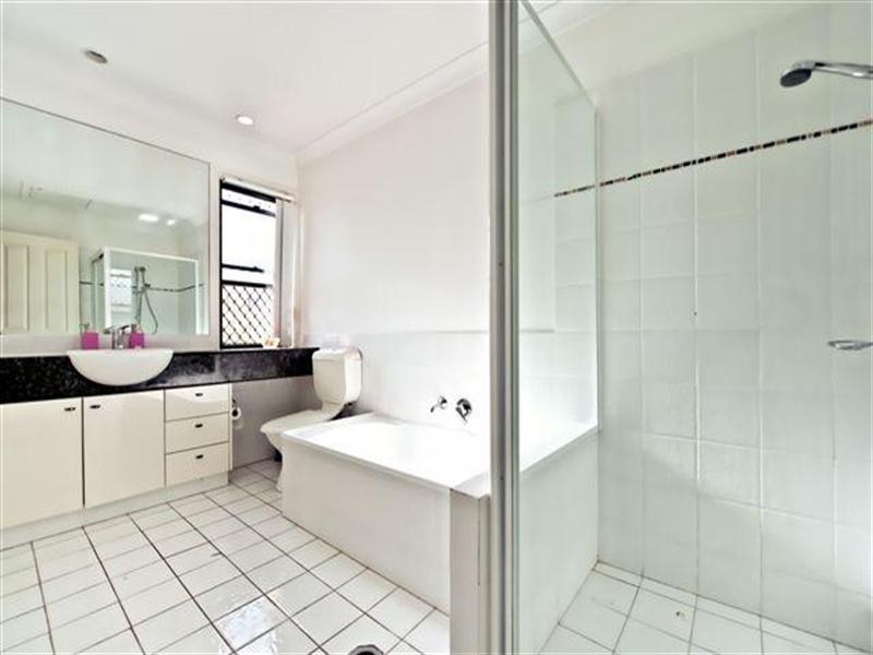 267 Ashmore Road, Benowa QLD 4217