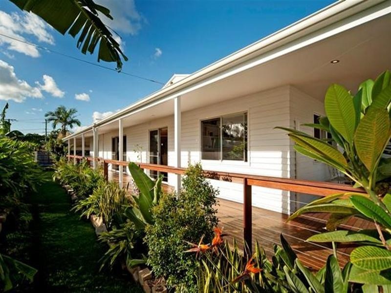 2 Dunnes Avenue, Hope Island QLD 4212