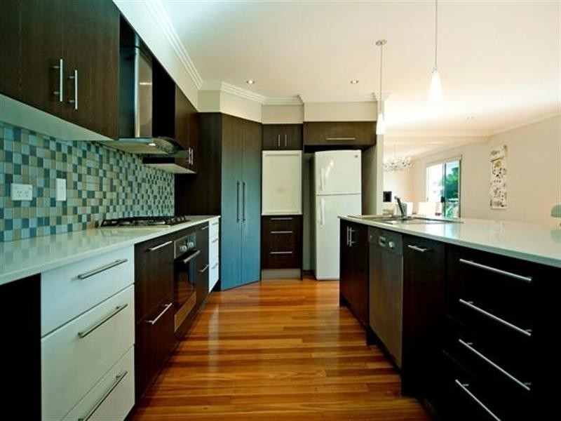 2 Dunnes Avenue, Hope Island QLD 4212