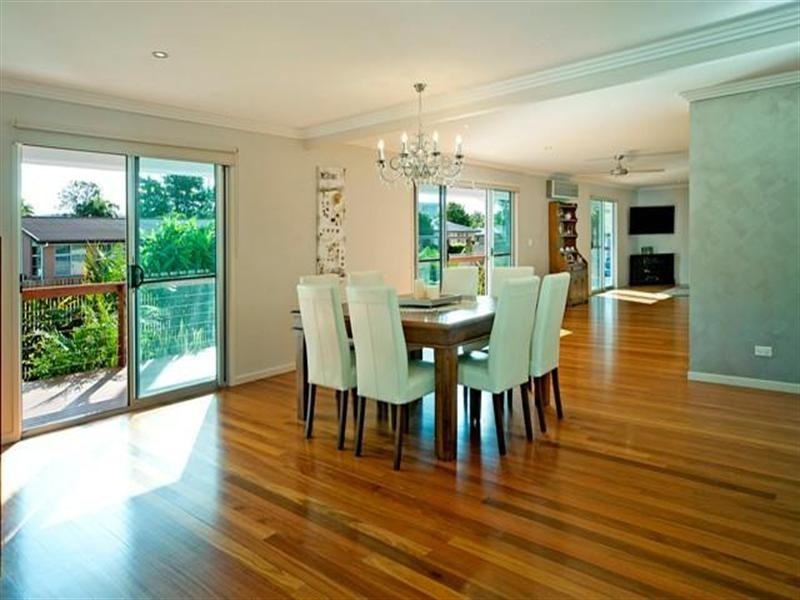 2 Dunnes Avenue, Hope Island QLD 4212