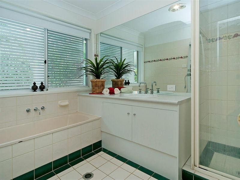 30 Derwent Avenue, Helensvale QLD 4212