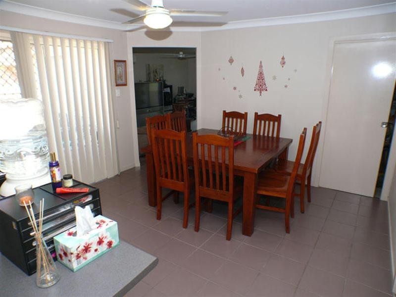 16 Lake Manchester Street, Logan Reserve QLD 4133