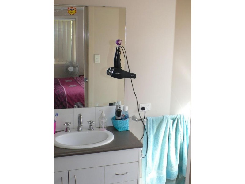 16 Lake Manchester Street, Logan Reserve QLD 4133