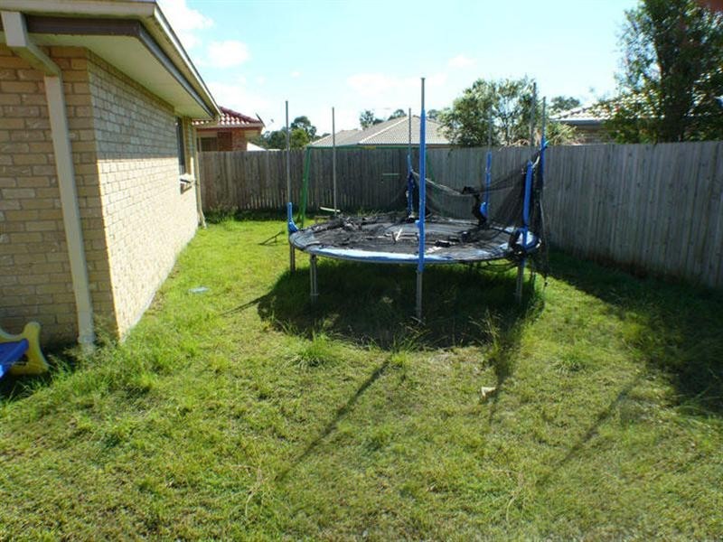 16 Lake Manchester Street, Logan Reserve QLD 4133