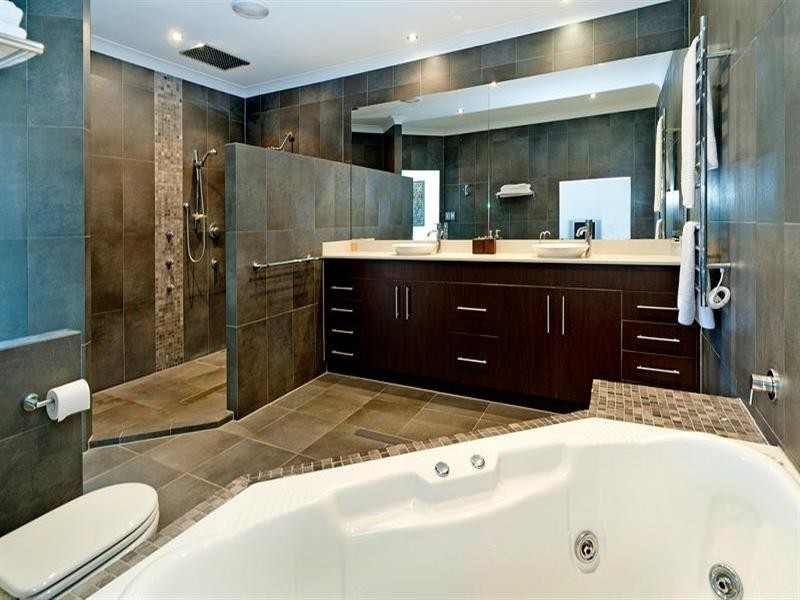 1624 Rosebank Way West, Hope Island QLD 4212