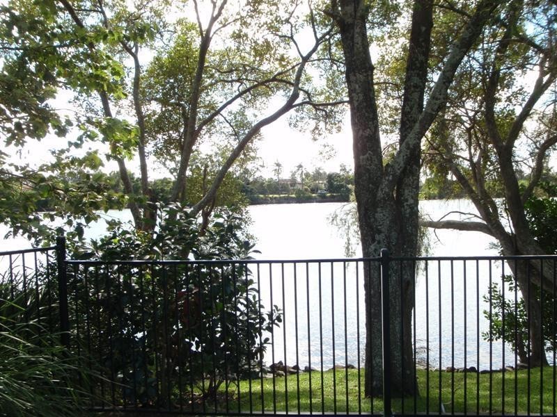 39 Northbank Court, Helensvale QLD 4212