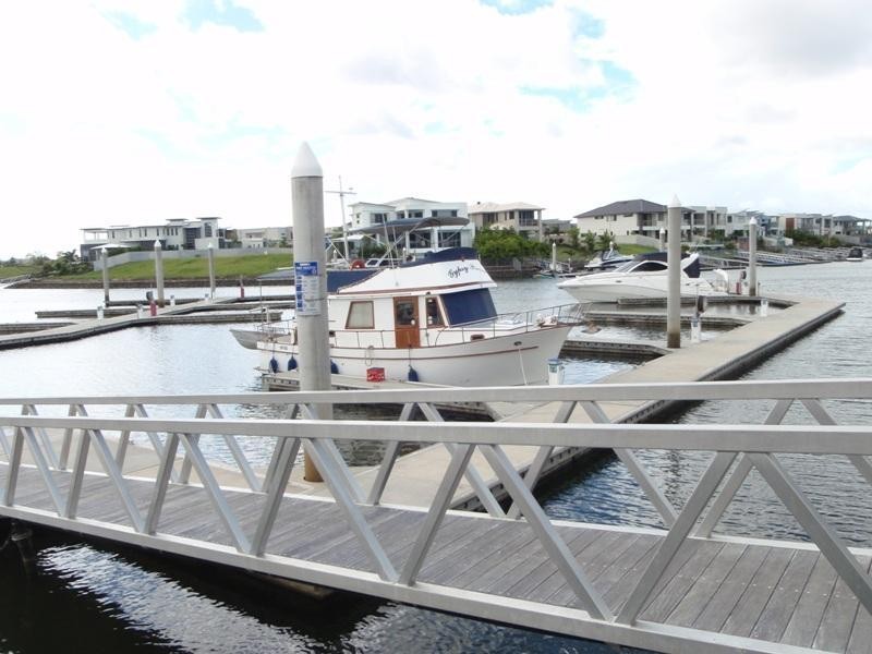 39 Northbank Court, Helensvale QLD 4212