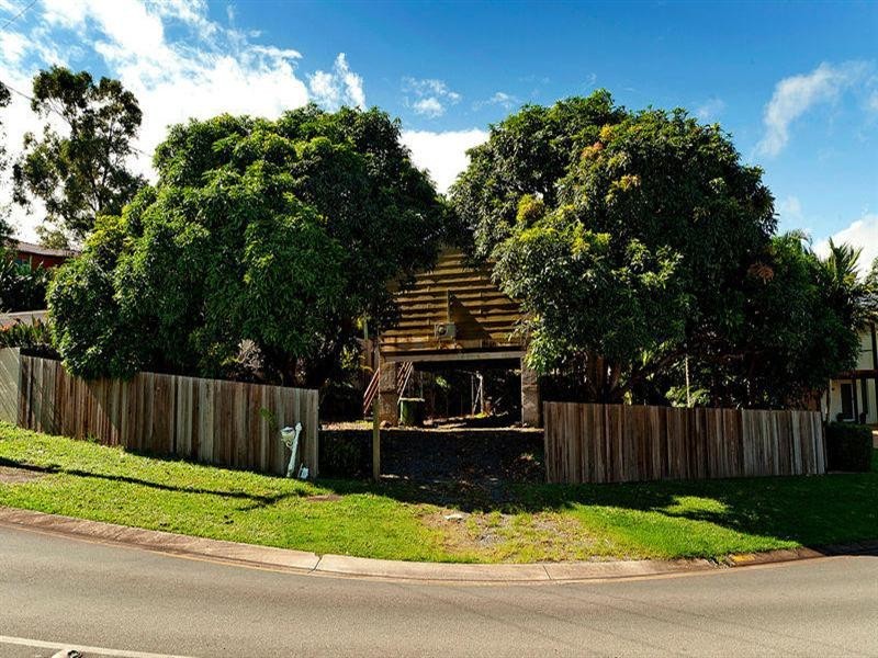 11 Chindrina Street, Hope Island QLD 4212