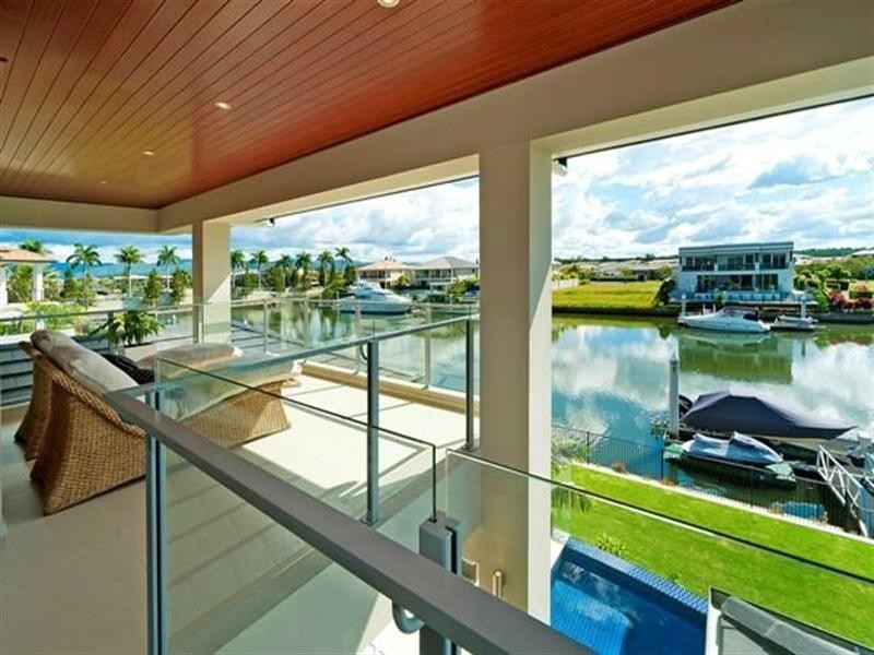 2206 Taromeo Court, Hope Island QLD 4212