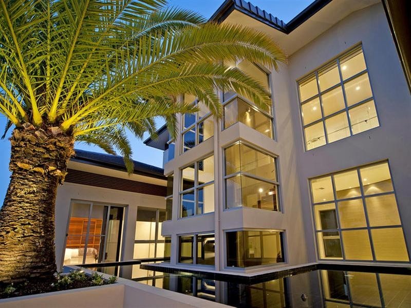 2206 Taromeo Court, Hope Island QLD 4212