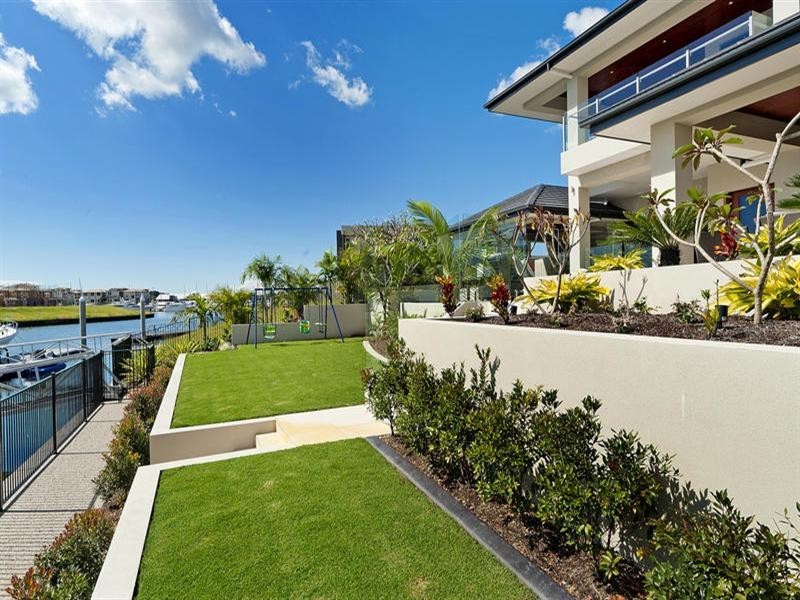 2206 Taromeo Court, Hope Island QLD 4212