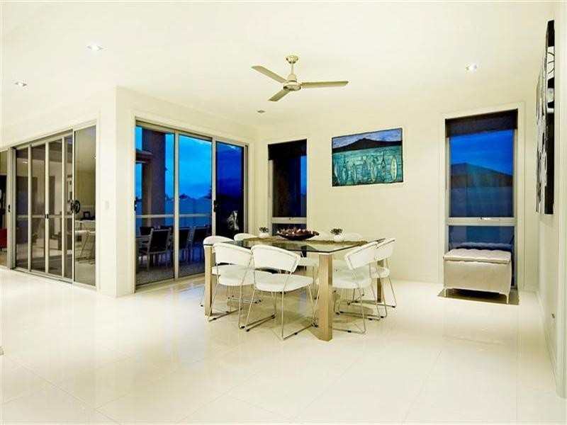 2838 Wylarah Way, Hope Island QLD 4212