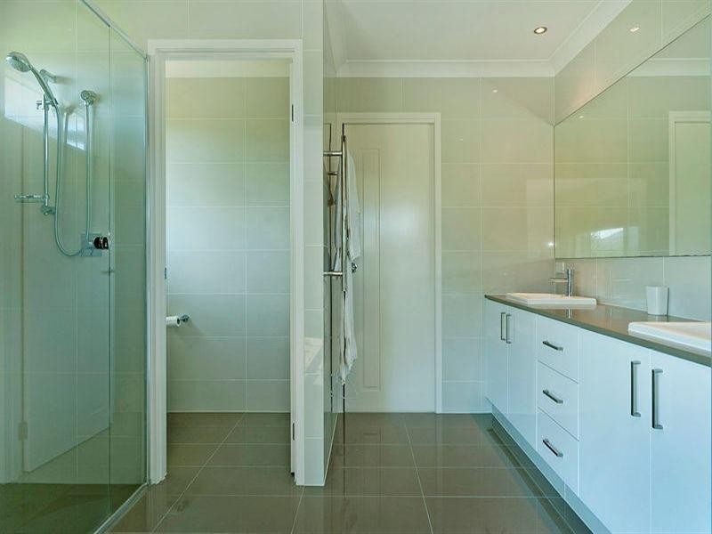 28 Huntington Drive, Maudsland QLD 4210