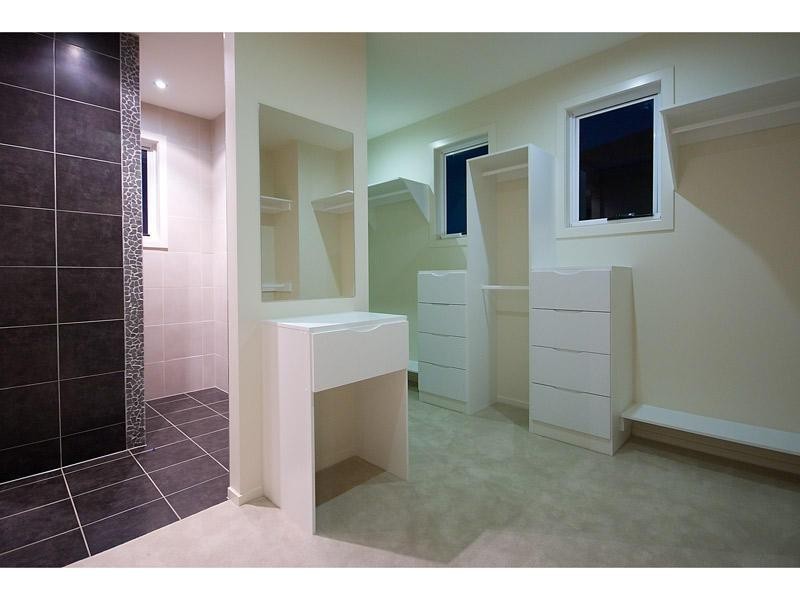 2227 Glengallon Way, Hope Island QLD 4212