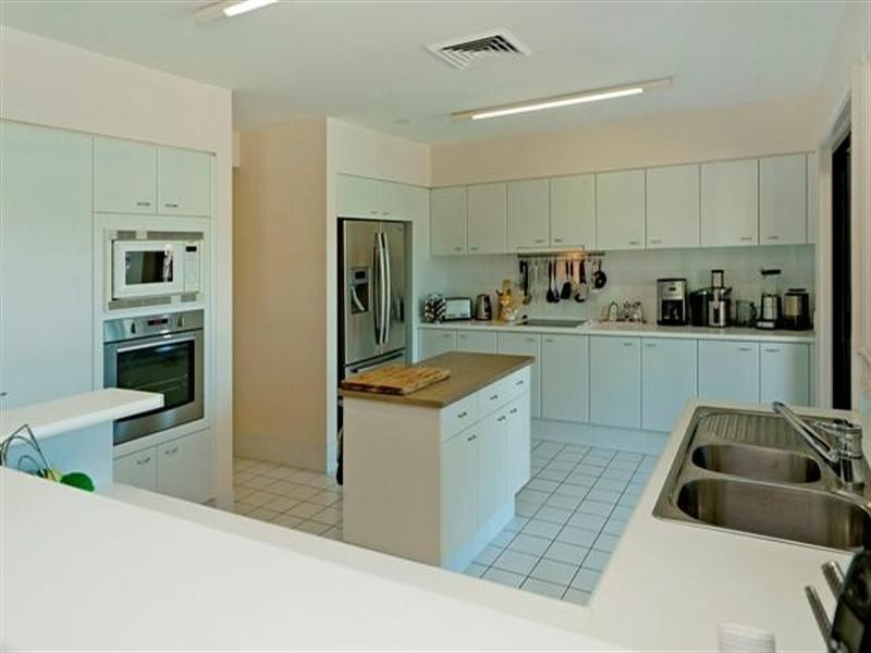 1024 Rosebank Way, Hope Island QLD 4212