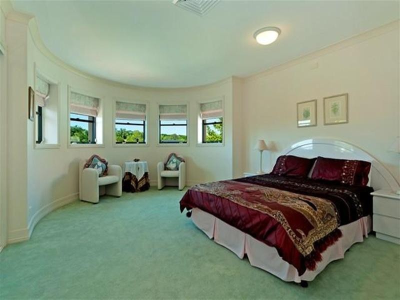 1024 Rosebank Way, Hope Island QLD 4212