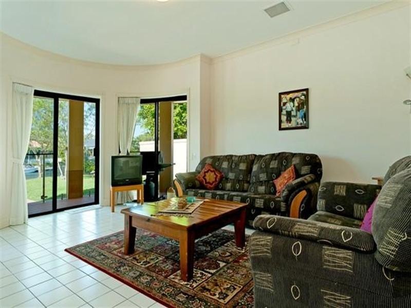 1024 Rosebank Way, Hope Island QLD 4212