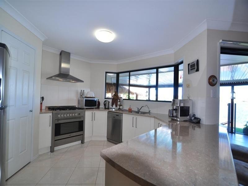 28 Eastbank Terrace, Helensvale QLD 4212