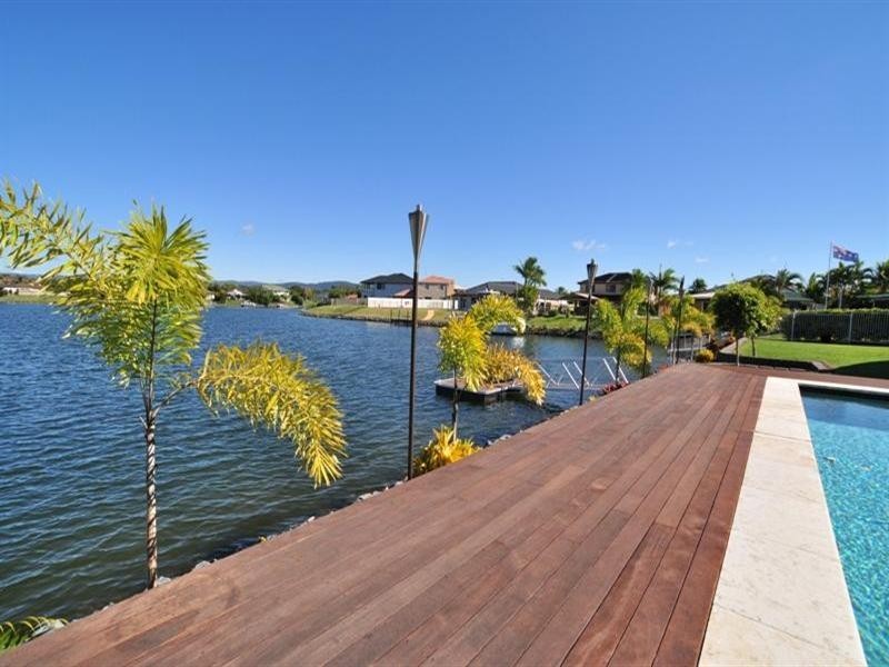 28 Eastbank Terrace, Helensvale QLD 4212