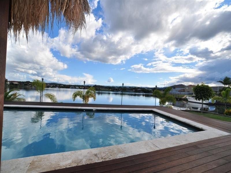 28 Eastbank Terrace, Helensvale QLD 4212