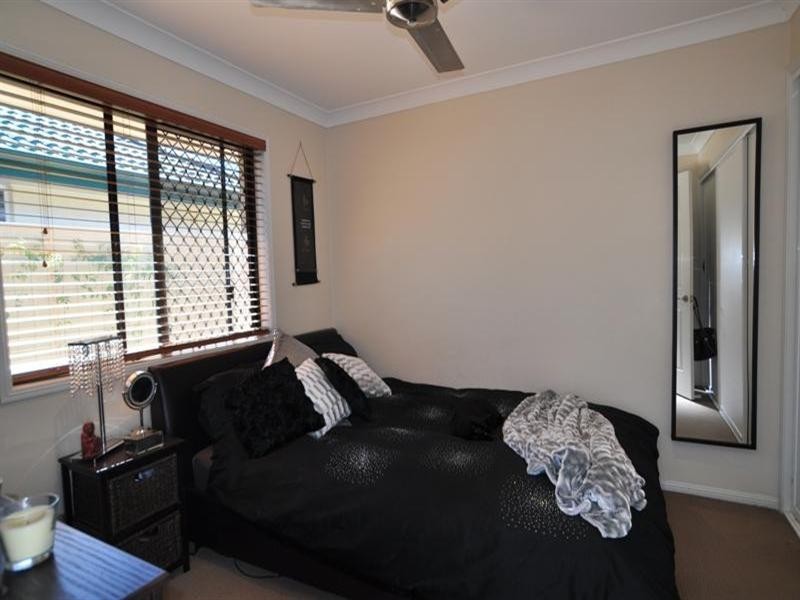 28 Eastbank Terrace, Helensvale QLD 4212