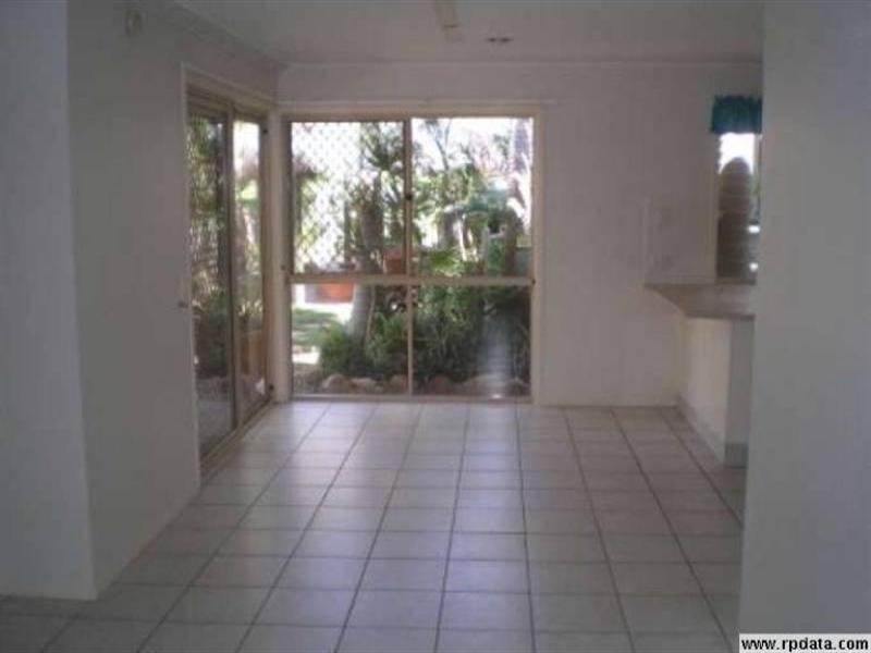 4 Westlake Court, Helensvale QLD 4212