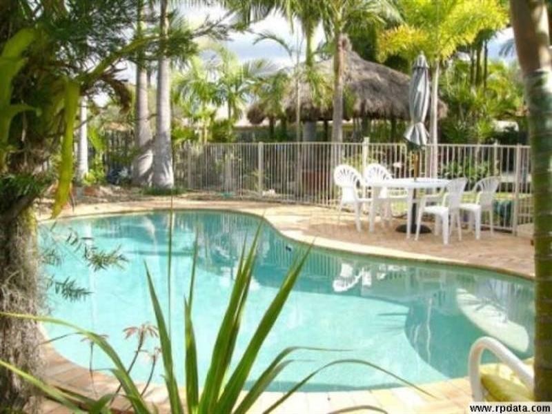 4 Westlake Court, Helensvale QLD 4212