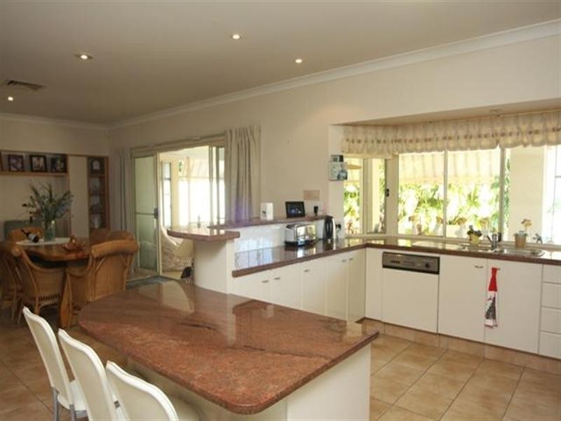 1607 Richmond Court, Hope Island QLD 4212