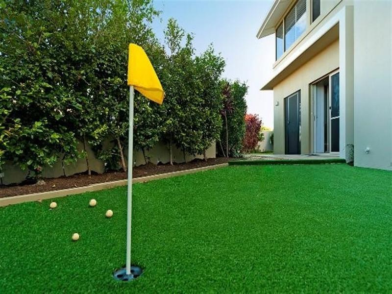 6111 Trasimeno Avenue, Hope Island QLD 4212