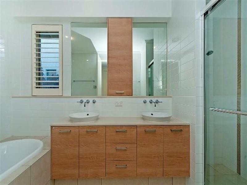 6111 Trasimeno Avenue, Hope Island QLD 4212